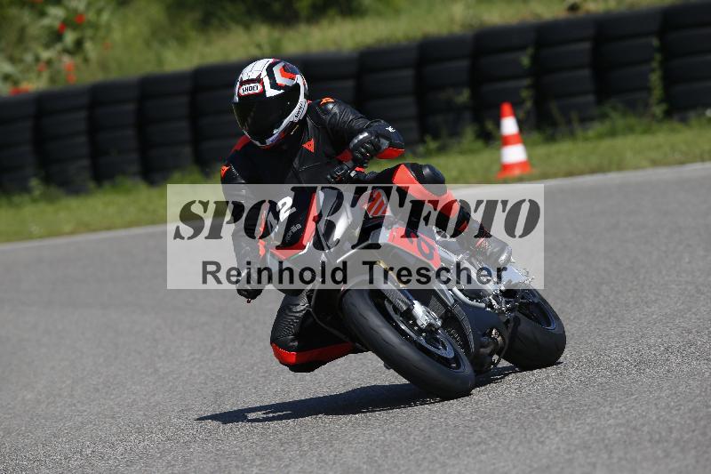 /Archiv-2024/29 12.06.2024 MOTO.CH Track Day ADR/Gruppe blau/42